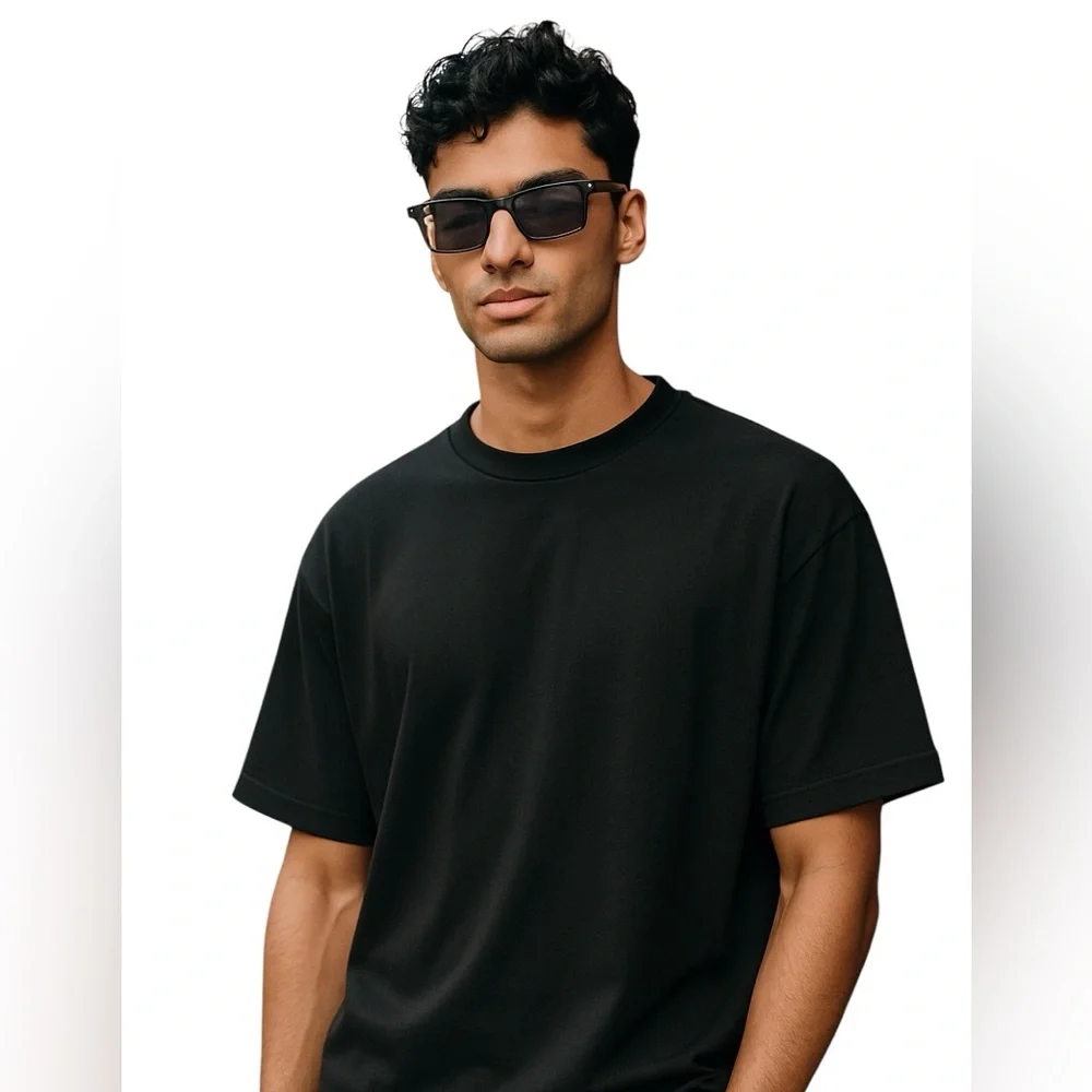 YESGLASSES BLACK SQUARE LIGHTWEIGHT SUNGLASSES WITH CASE - Model 1098